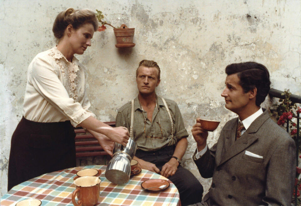 Een vrouw tussen hond en wolf 14