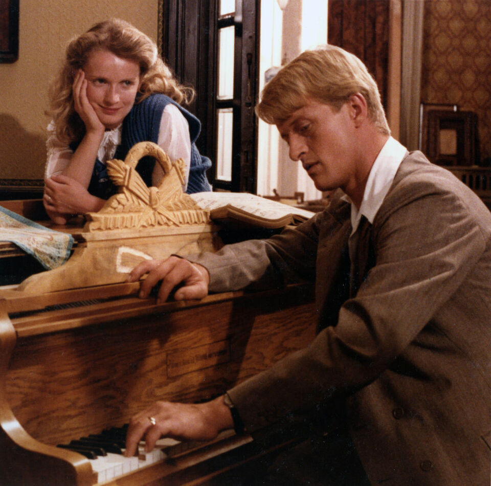 Een vrouw tussen hond en wolf 16