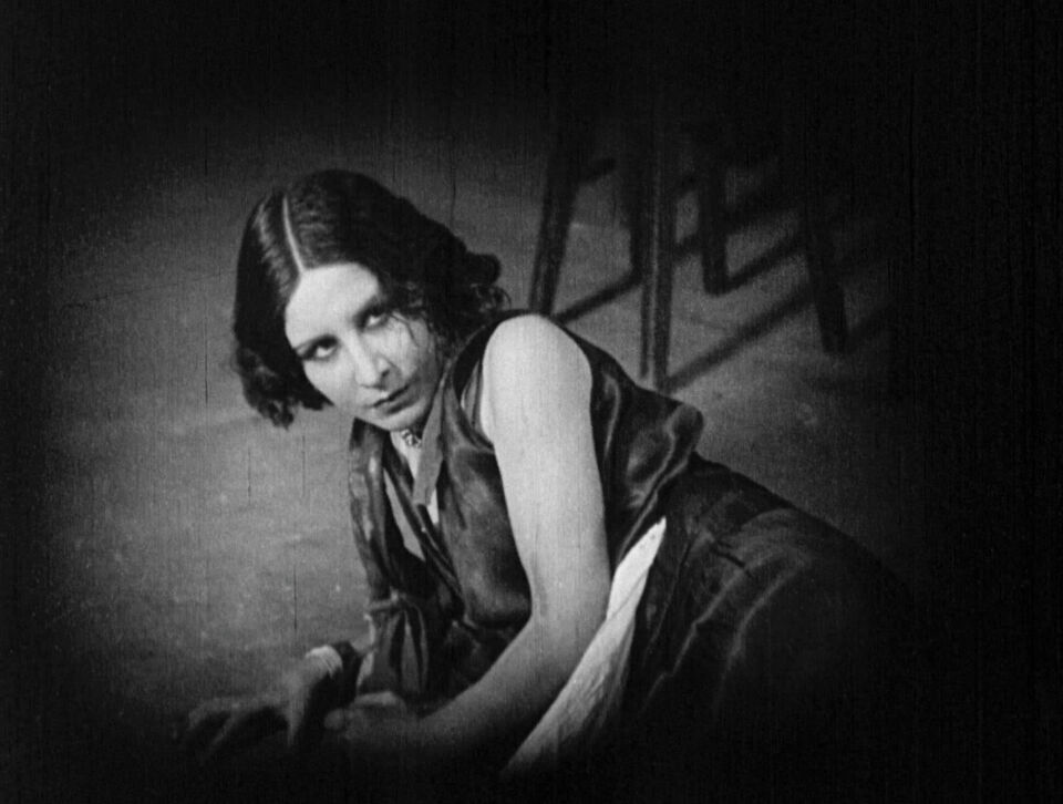 La aldea maldita sound version 6