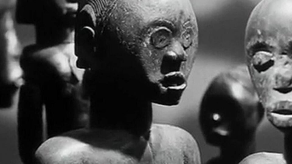 Les statues meurent aussi 7